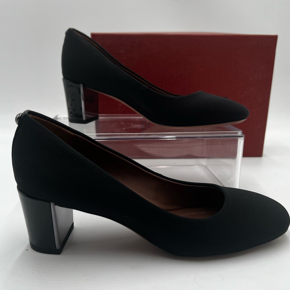 New Donald J Pliner‎ Corin Block Heel Pump 2.1/4 heel size 6.5 color Black.